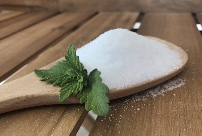Stevia on spoon